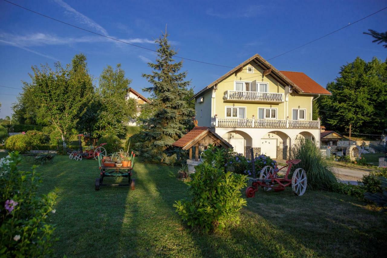 Studio Apartments Eagle Rakovica Kültér fotó